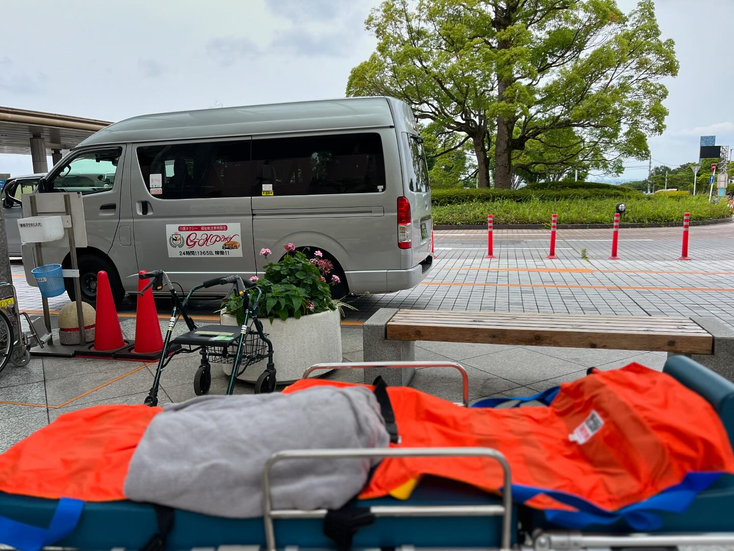 岡崎市民病院→アクアホームまでストレッチャー➕酸素行いました...