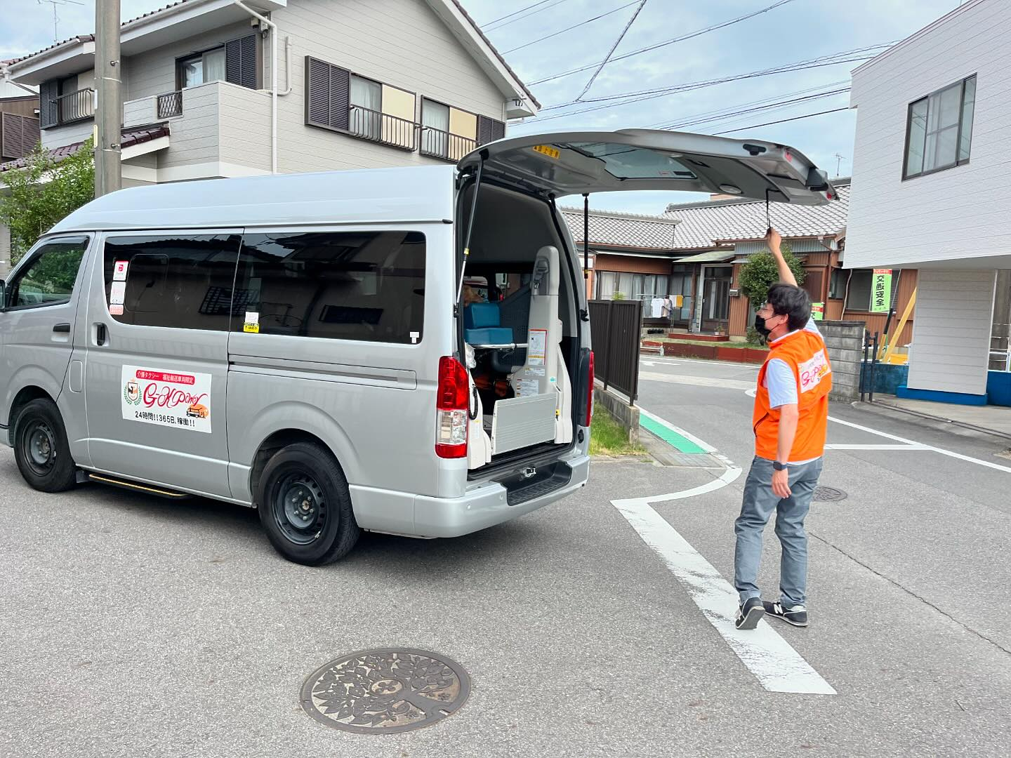 本日、ストレッチャーにて