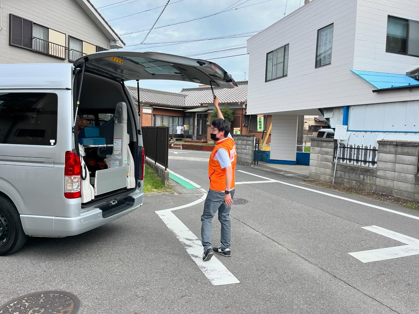 本日、ストレッチャーにて